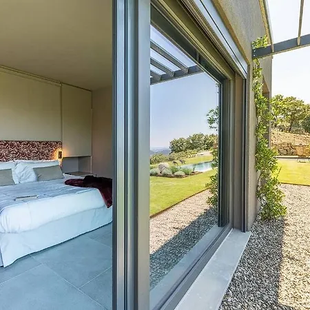 Villa Villa! Luxe , Heated Pool And Rooftop !