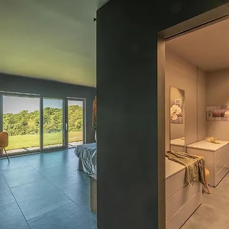 Вилла Villa! Luxe , Heated Pool And Rooftop ! *